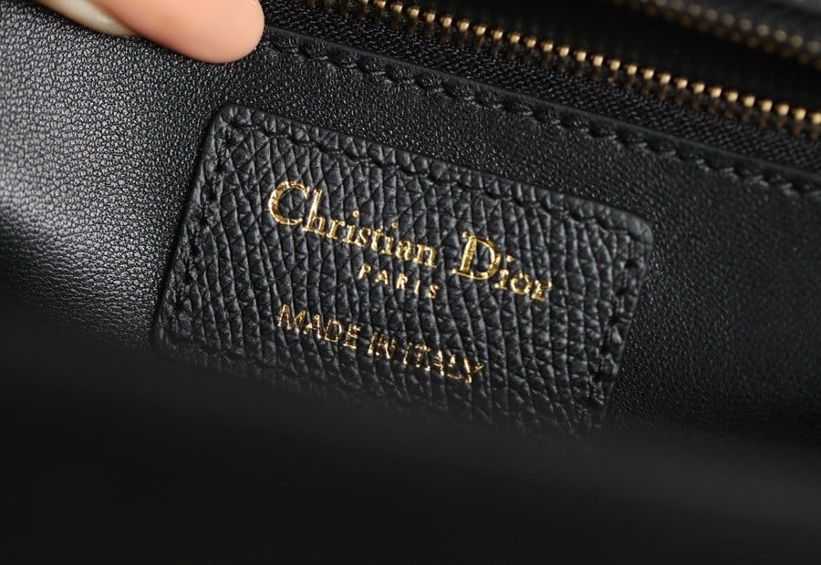 30 MONTAIGNE BAG