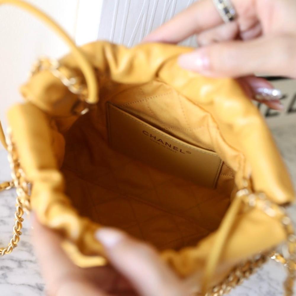 Chanel 22bag mini shiny calfskin