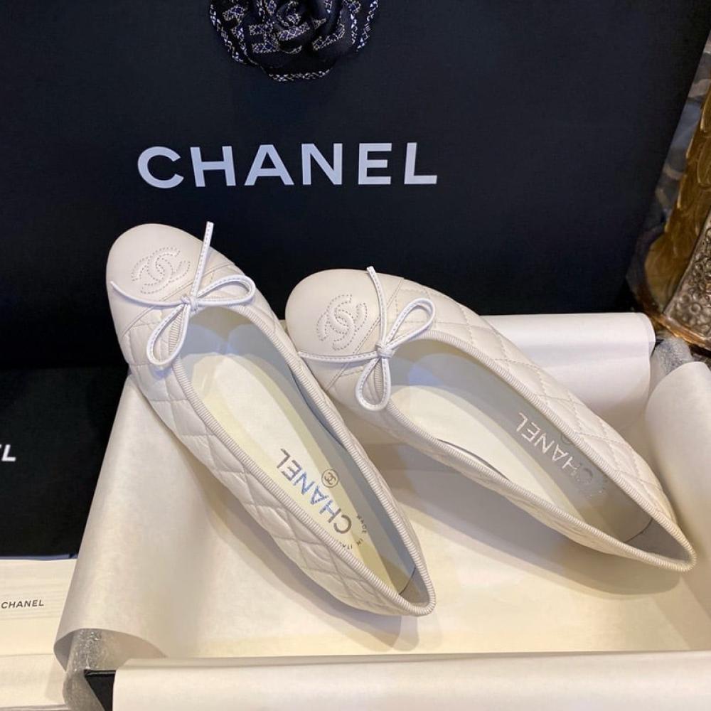Ballet flats