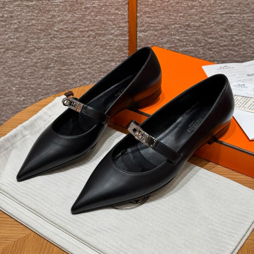 Kelly ballet flat