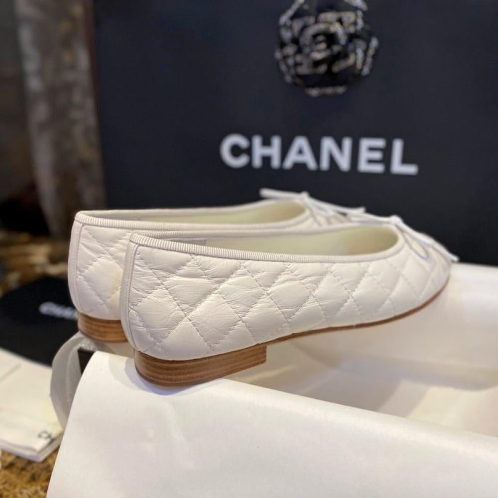 Ballet flats