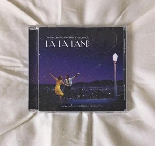 LA LA LAND