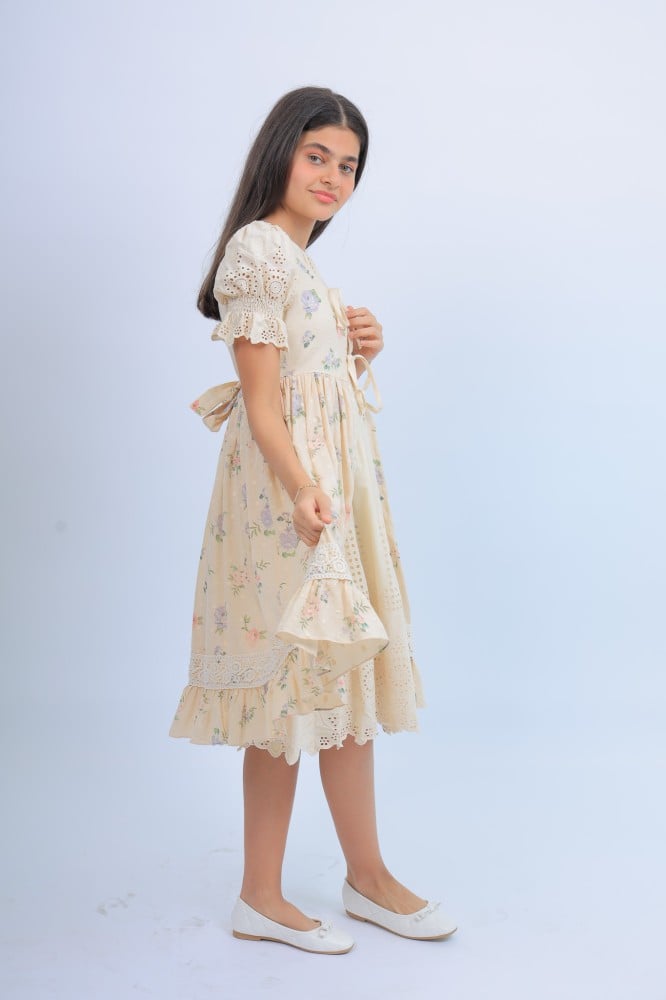 فستان بناتي