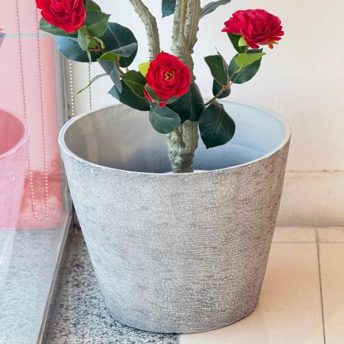 حوض بلاستيك للشجر رمادي فاتح