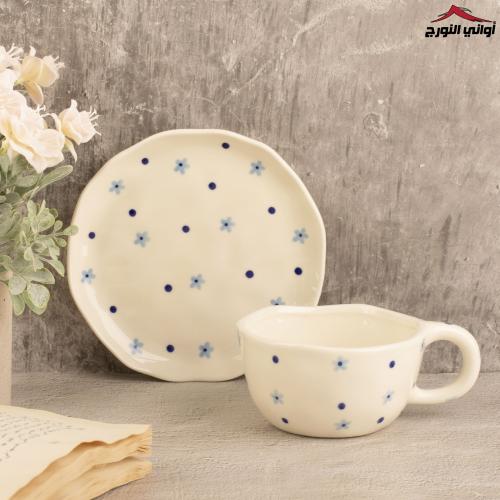 طقم كوب وصحن مورد أزرق
