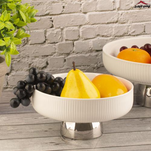 سلة حلويات او فواكه بقاعدة فضي