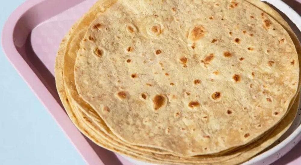 الفرق بين خبز التورتيلا والخبز العادي