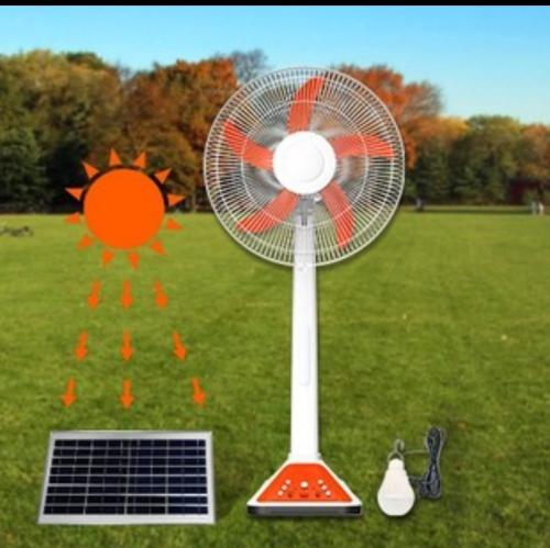 مروحة طاقة شمسية 16 إنش مع لمبة وشاحن جوال