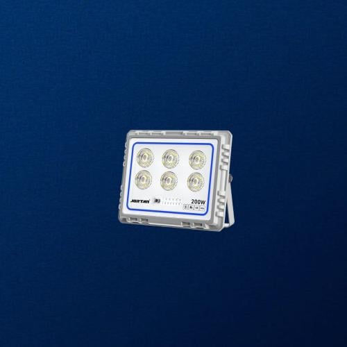 كشاف طاقة شمسية 200 واط – إنارة قوية بعدسات مكبّرة تغطي مسافات أكبر