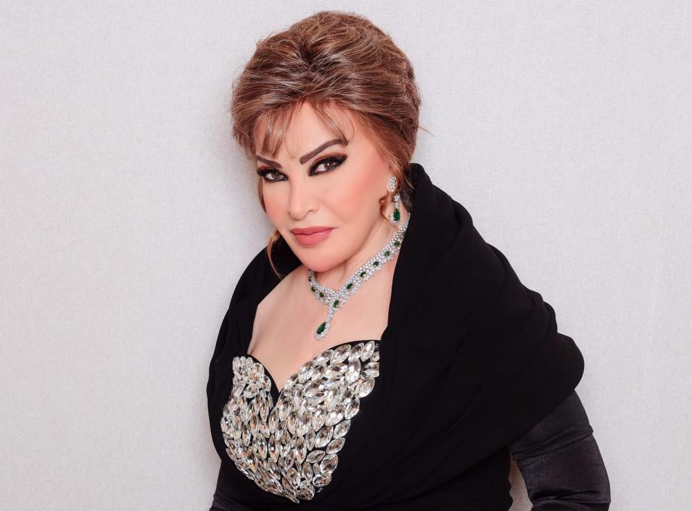 إطلالة الفنانة صفية العمري