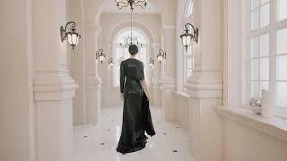 فستان سهره لاميه كم طويل من جهه و نص كم من جهه