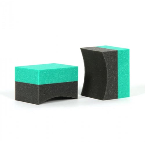 Tire polishing sponge