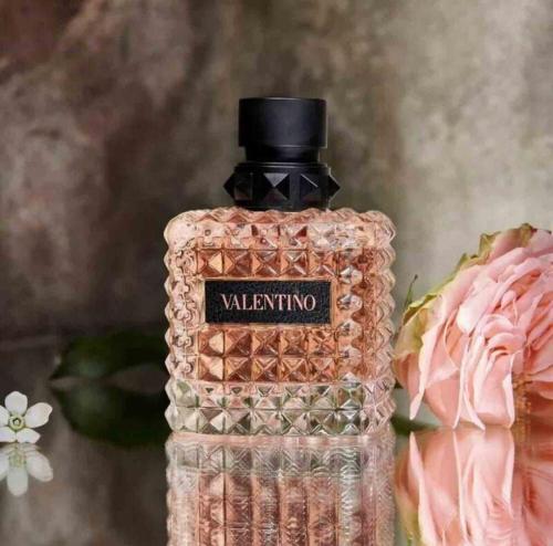 عطر دونا بورن ان روما من فالنتينو للنساء او دي برفيوم 50 مل
