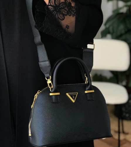 حقيبه يد من ماركه GUESS