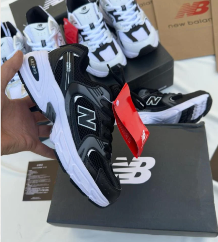 شوزات new balance