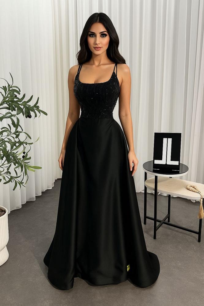 فساتين حرير فخمة