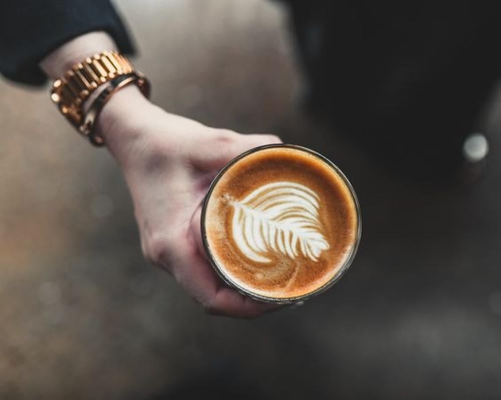 أي نوع من القهوة يعكس شخصيتك؟ اكتشف القهوة العربية المثالية لك!