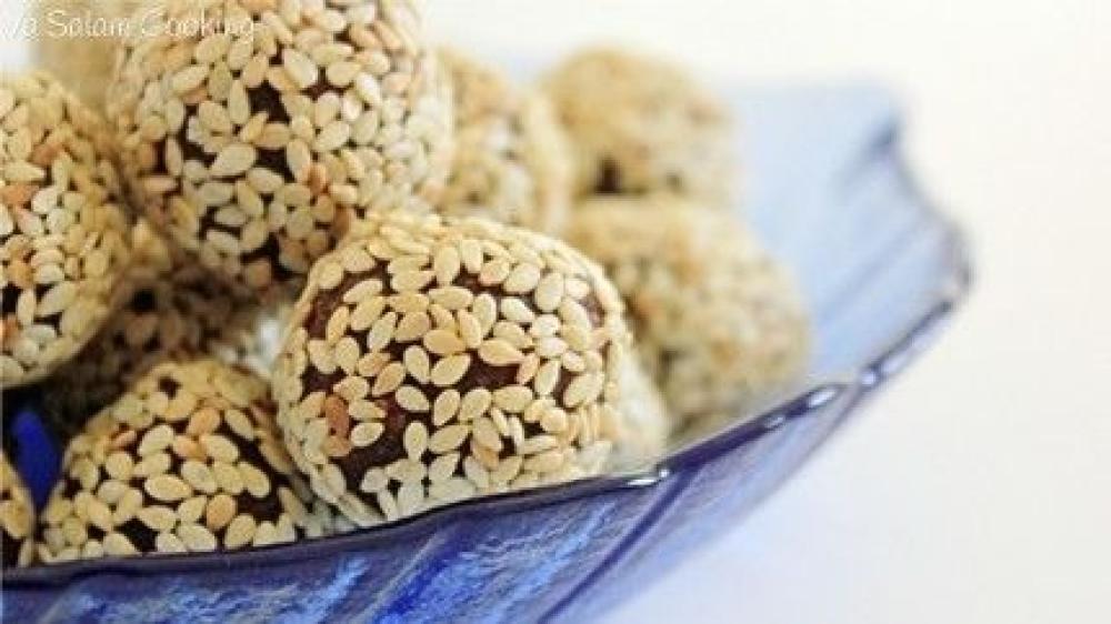 هل حلويات بالتمر تضر بحمية الدايت؟ اكتشف الحقيقة هنا