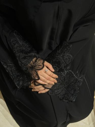 عباية ورود