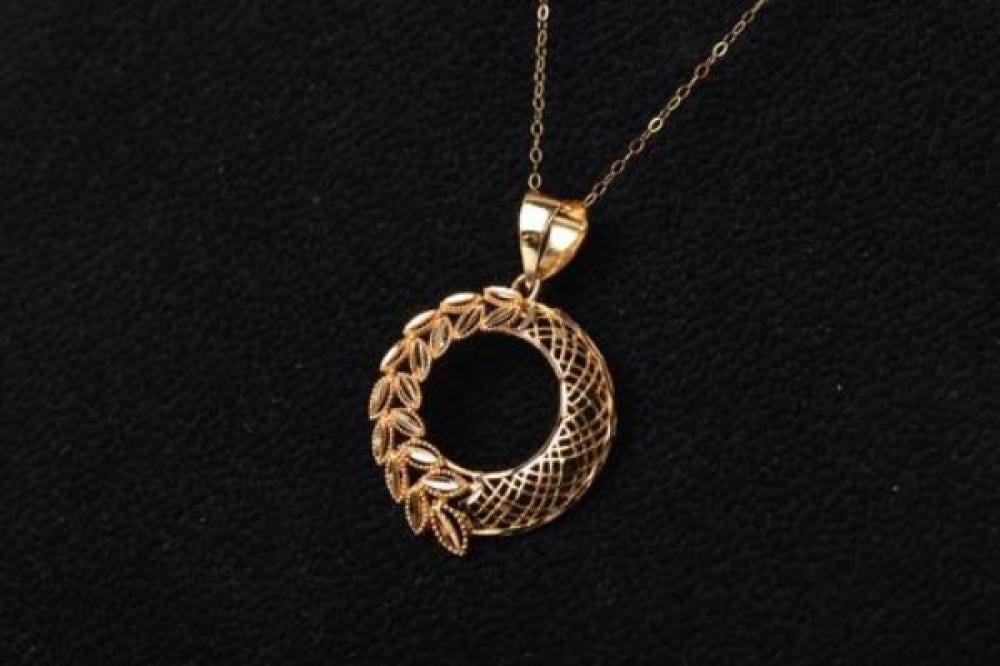 تعليقات ذهب عيار ٢١