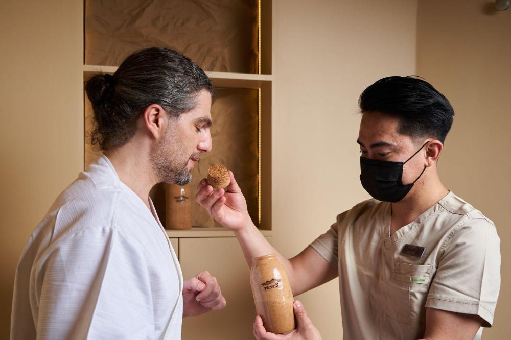 اثلاتي مساج + حمام كلاسيك + باديكير ومانكير