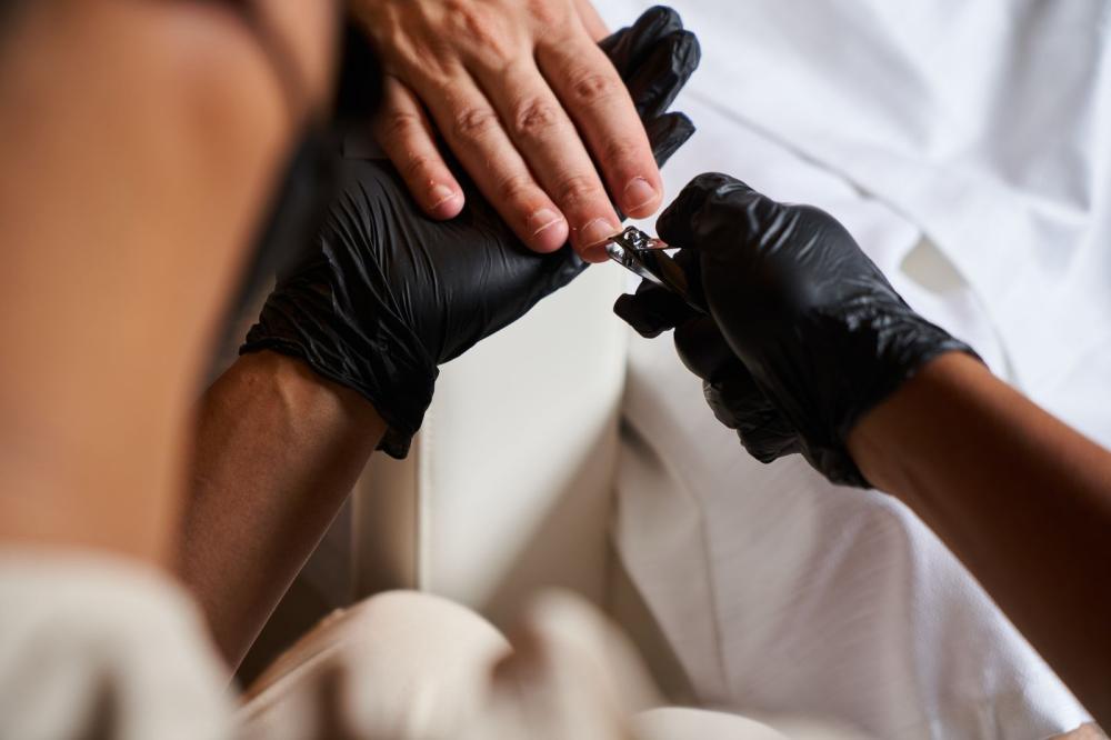 بديكير للرجال في الرياض