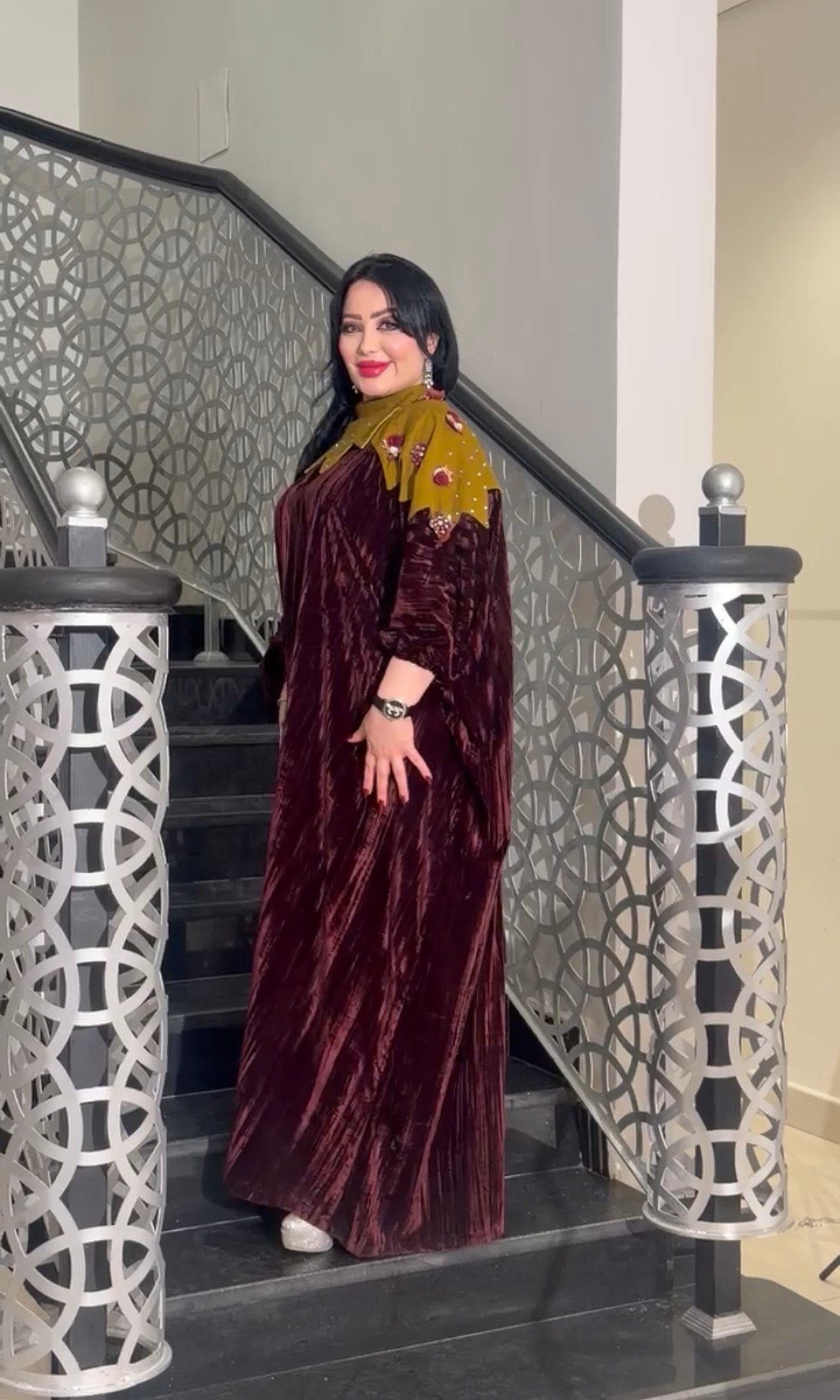 جلابيه خمريه فاخرة