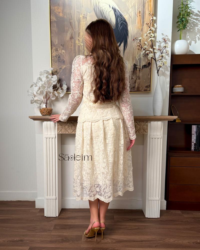 Cream dress with a mandarin collar - Sadeim
