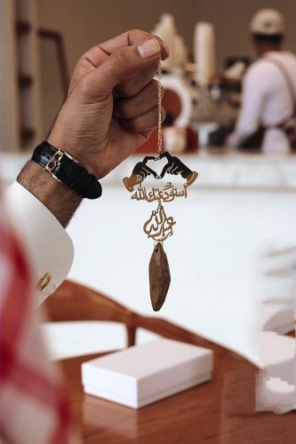 تعليقة كسرة العود شكل قلب