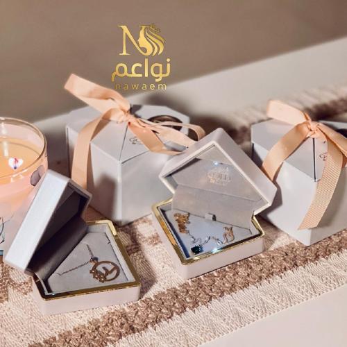 تغليف الهدايا من نواعم طلب زبونتي