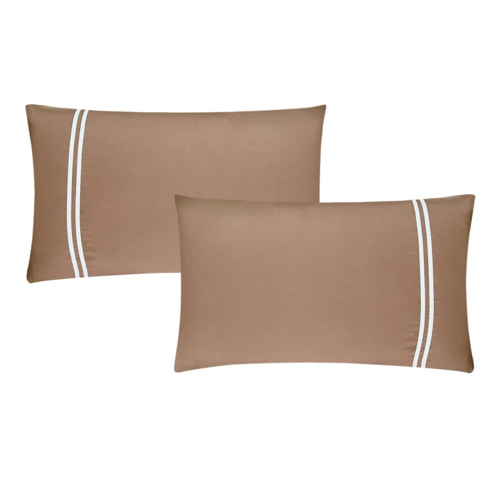 مفرش لارا  ٨ قطع مطرز كامل- أبيض