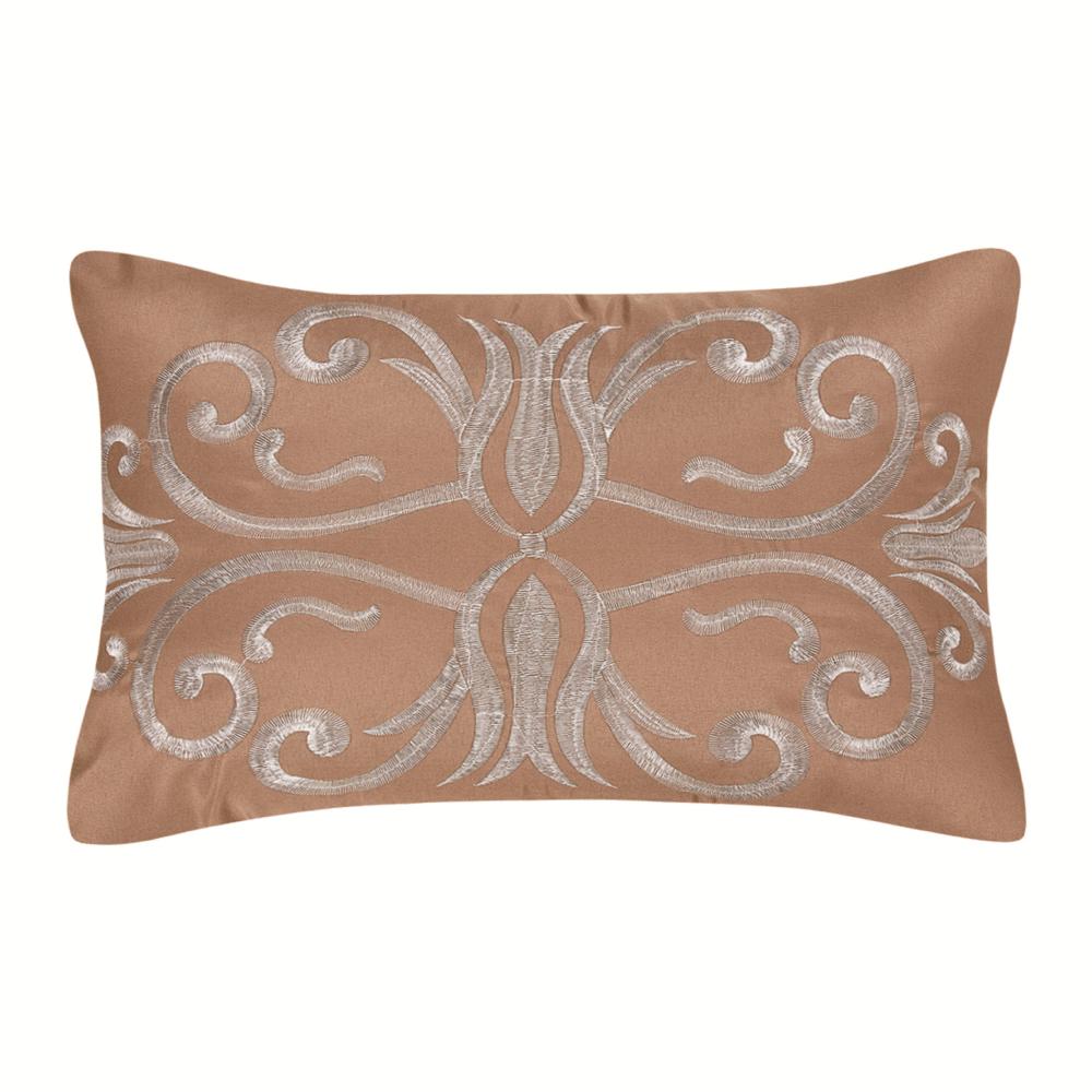 مفرش لارا  ٨ قطع مطرز كامل- أبيض