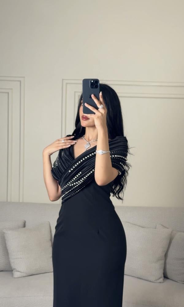 فستان اسود