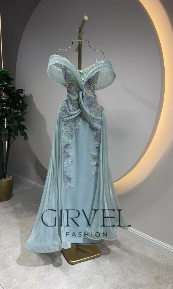 فستان سهرة تيفاني راقي مع ذيل ملكي