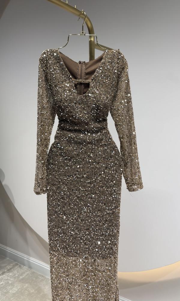 فستان سهرة بني