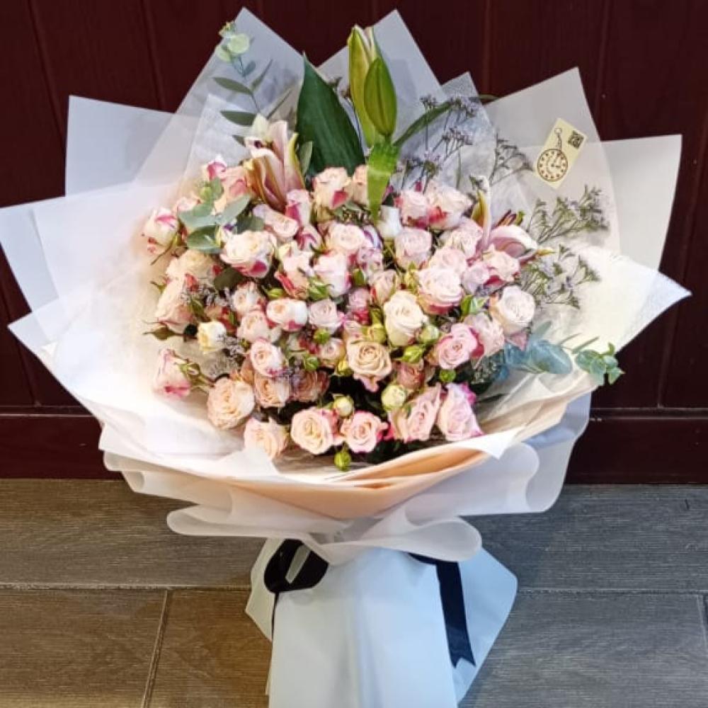 بوكيه ورد باللون الوردي