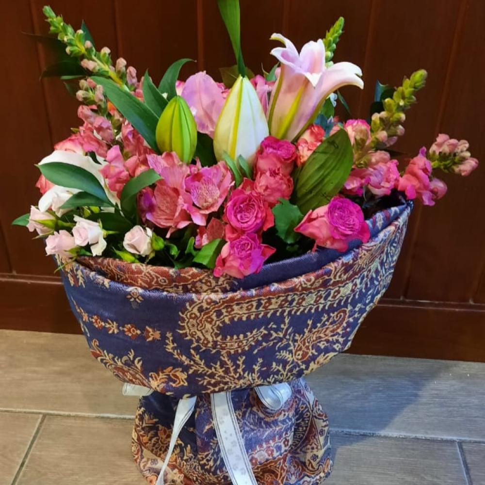 باقة الشال الكشميري الهبة