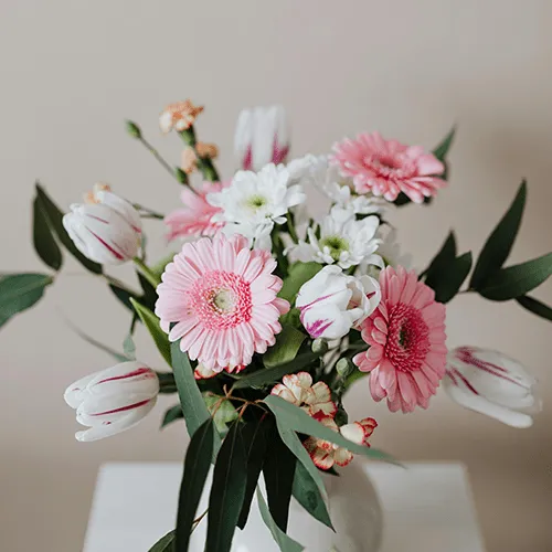 الورد والباقات