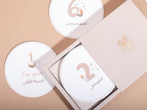 بطاقات مراحل نمو الطفل