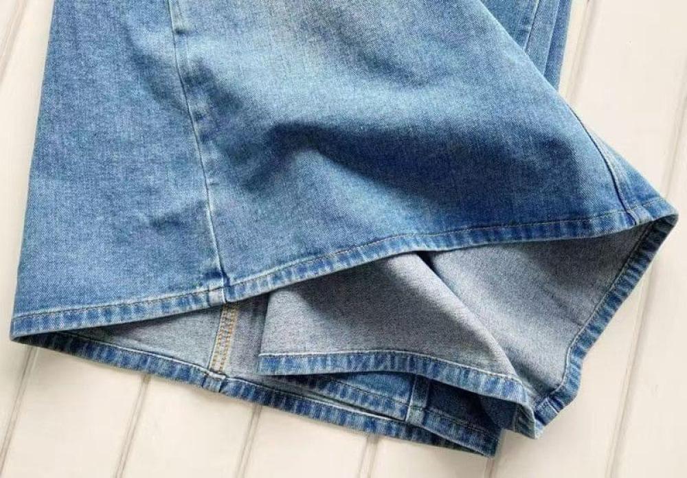 تنورة لويفي دينيم المفككة