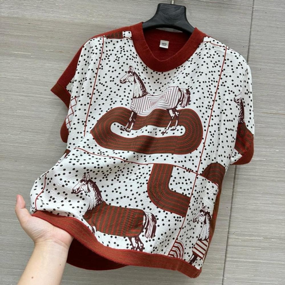 كنزة "Garde-Robe Pop" طويلة الأكمام من Hermès