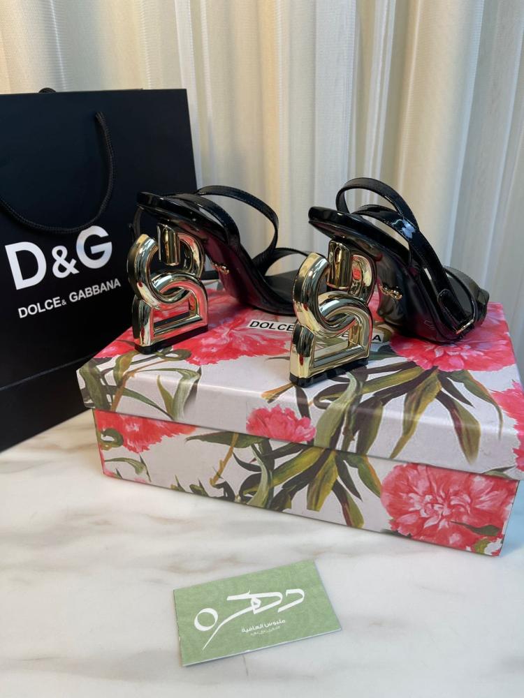 صنادل كيرا دي جي باروكي الجلدية من دولتشي