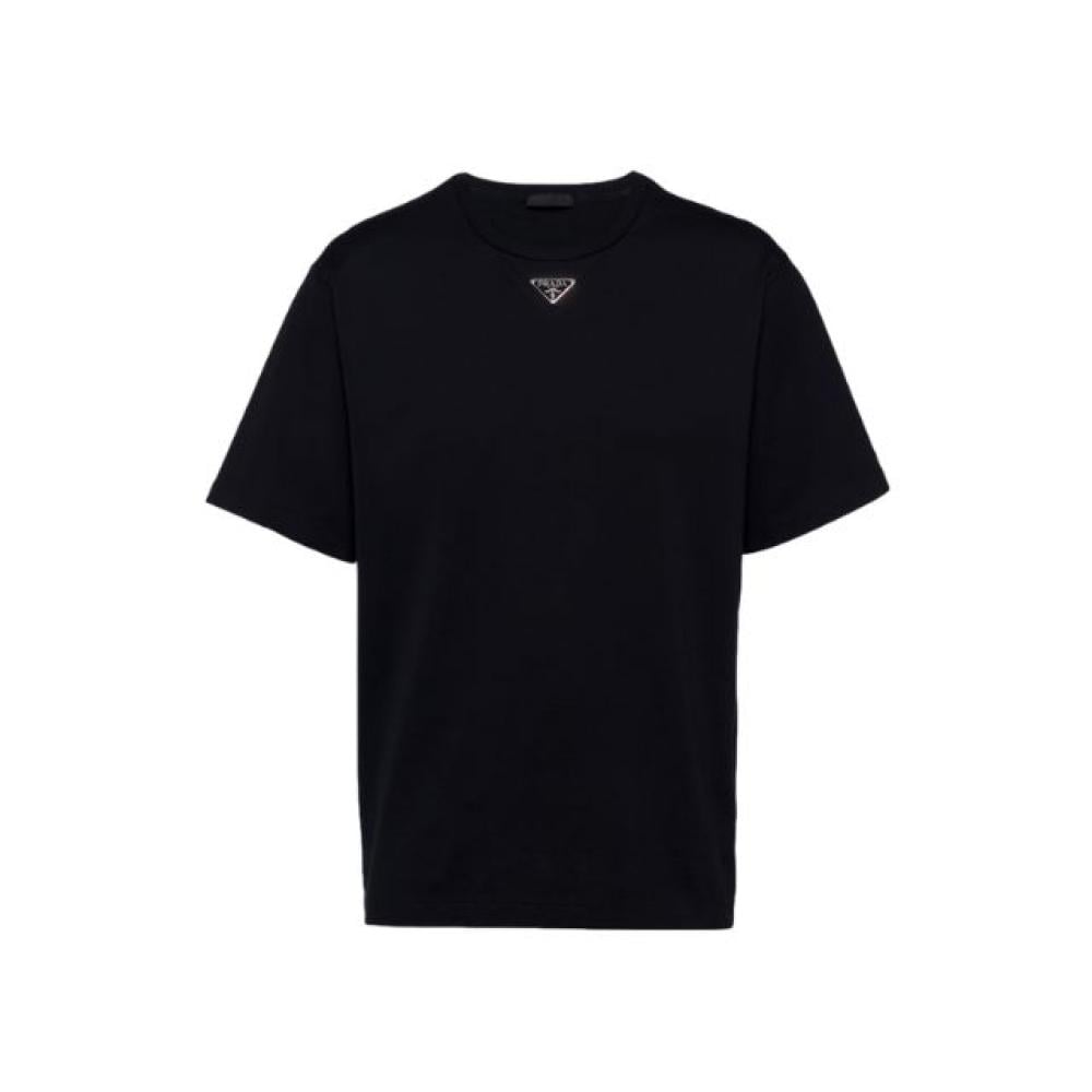 تيشرت برادا بالشعار المثلث تحت الياقة - أسود