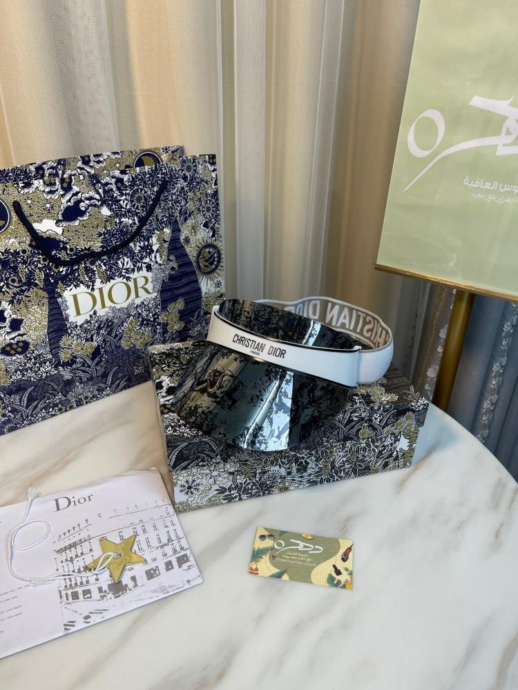 قبعة ديور الشمسية DIORCLUB V1 بمقاس قابل للتعديل