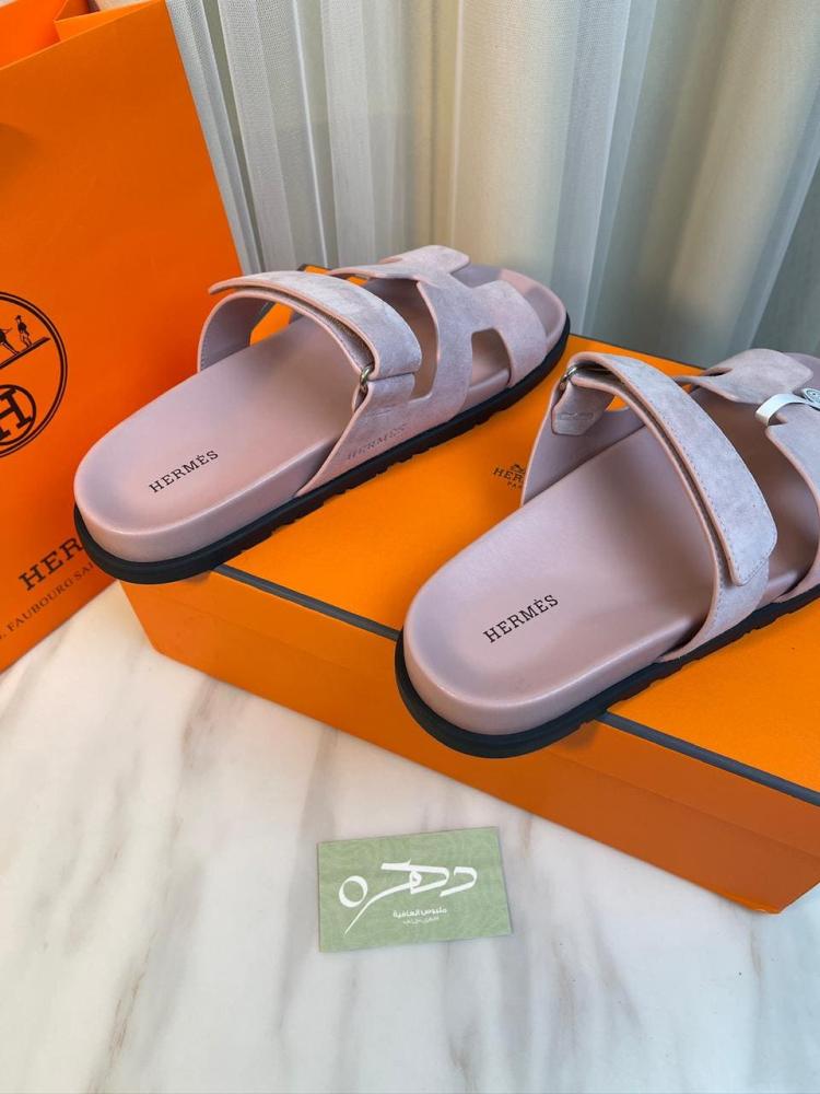 صندل من الجلد الشيبر من هيرميس - وردي