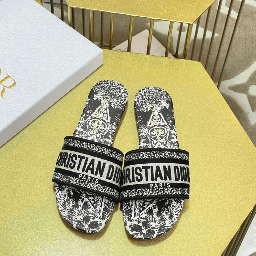 ديور Dway Slide 1