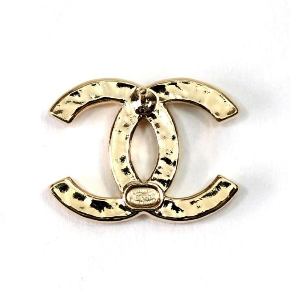 أقراط شانيل بعلامة CC مع صف حجر الراين مزدوج