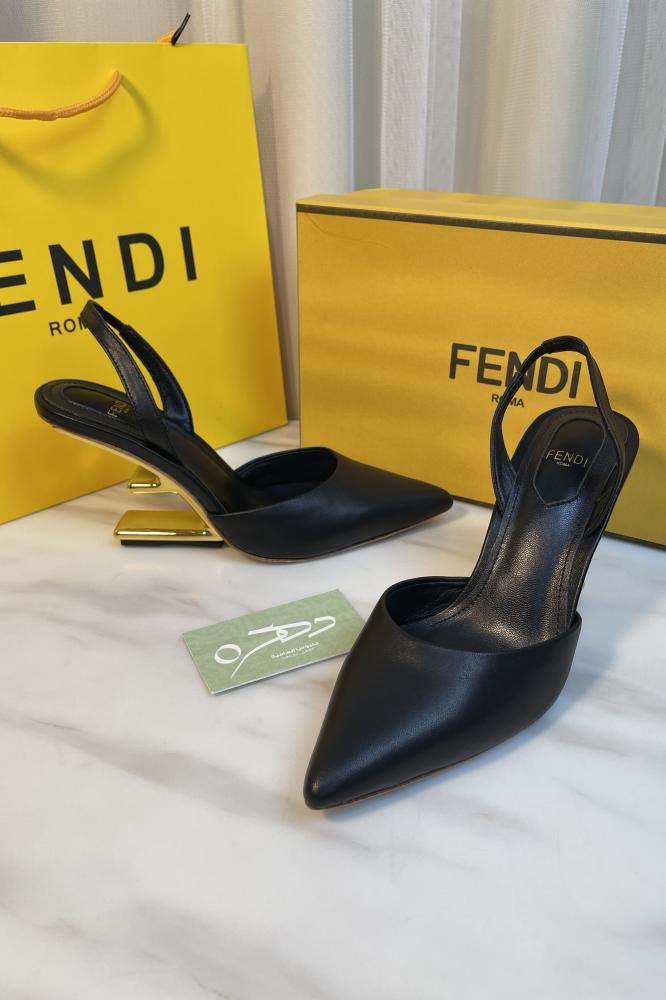 حذاء فندي جلدي بكعب منحوت 10 سم