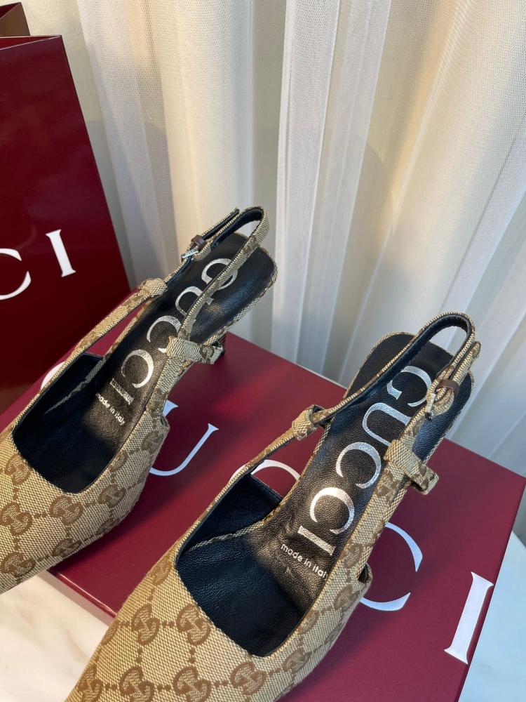 صندل قوتشي جي جي سلينقباك كانفس بكعب 7.5 سم - بيج