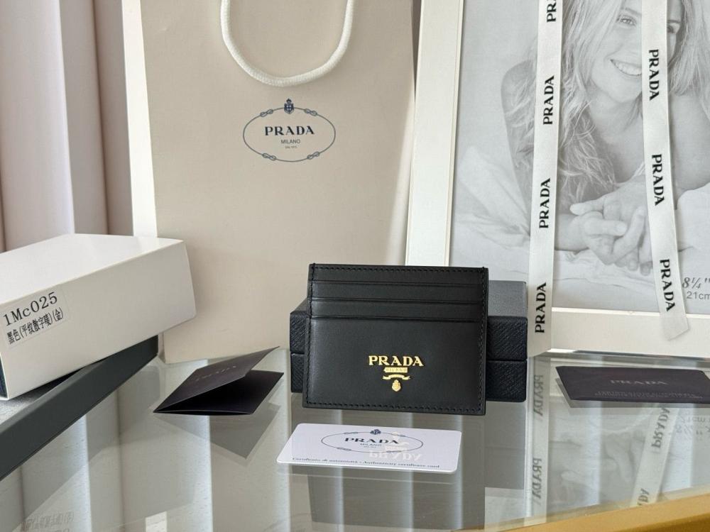 محفظة بطاقات سافيانو ميتال من برادا - أسود